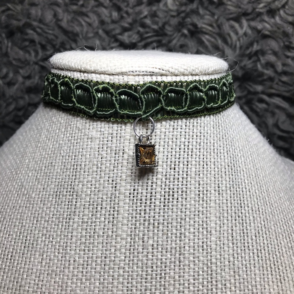 Choker Necklace
